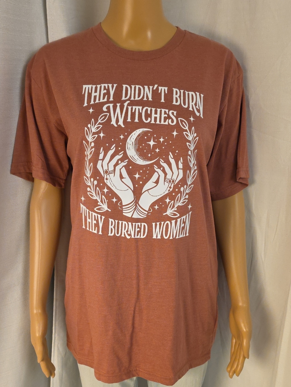 Circle Clothing "They Didn't Burn Witches" Rust 60% Cotton T-shirt Size Medium